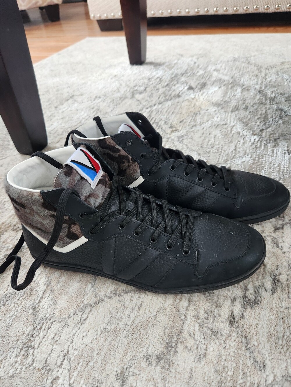 Mens Louis Vuitton Fastlane Sneaker, Size LV 8, US 9